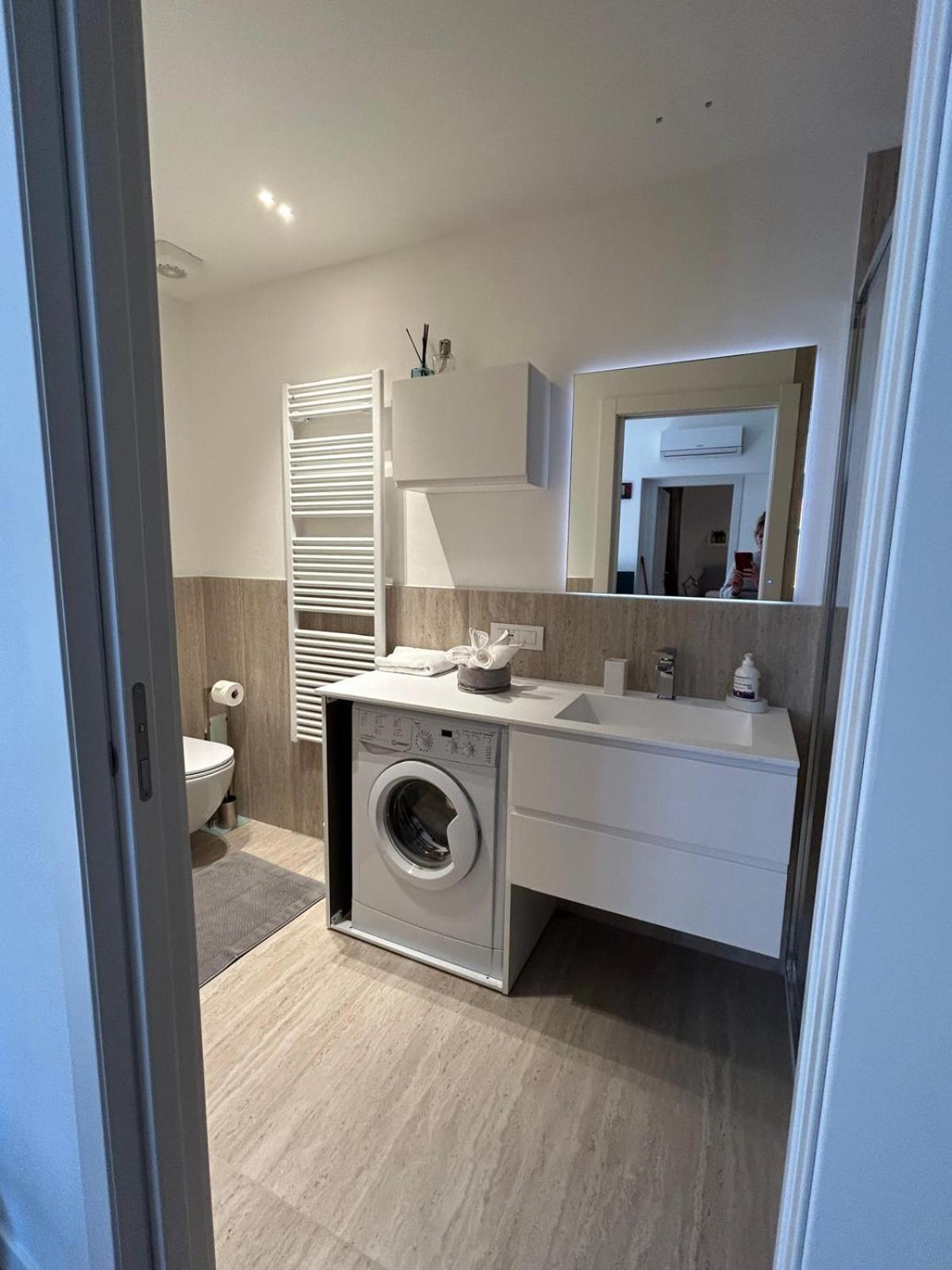 Vittorio Emanuele Apartment - Downtown Комо Екстериор снимка